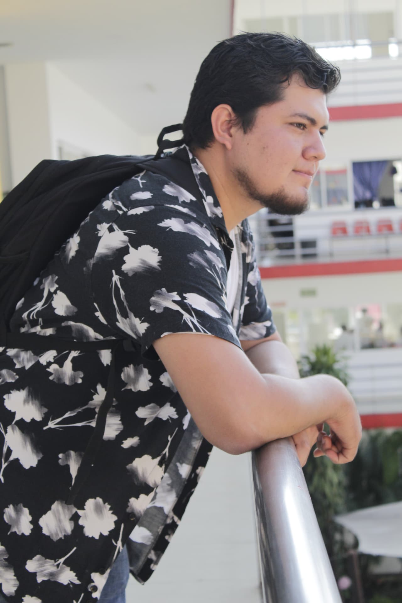 Estudiantes de posgrado en biblioteca