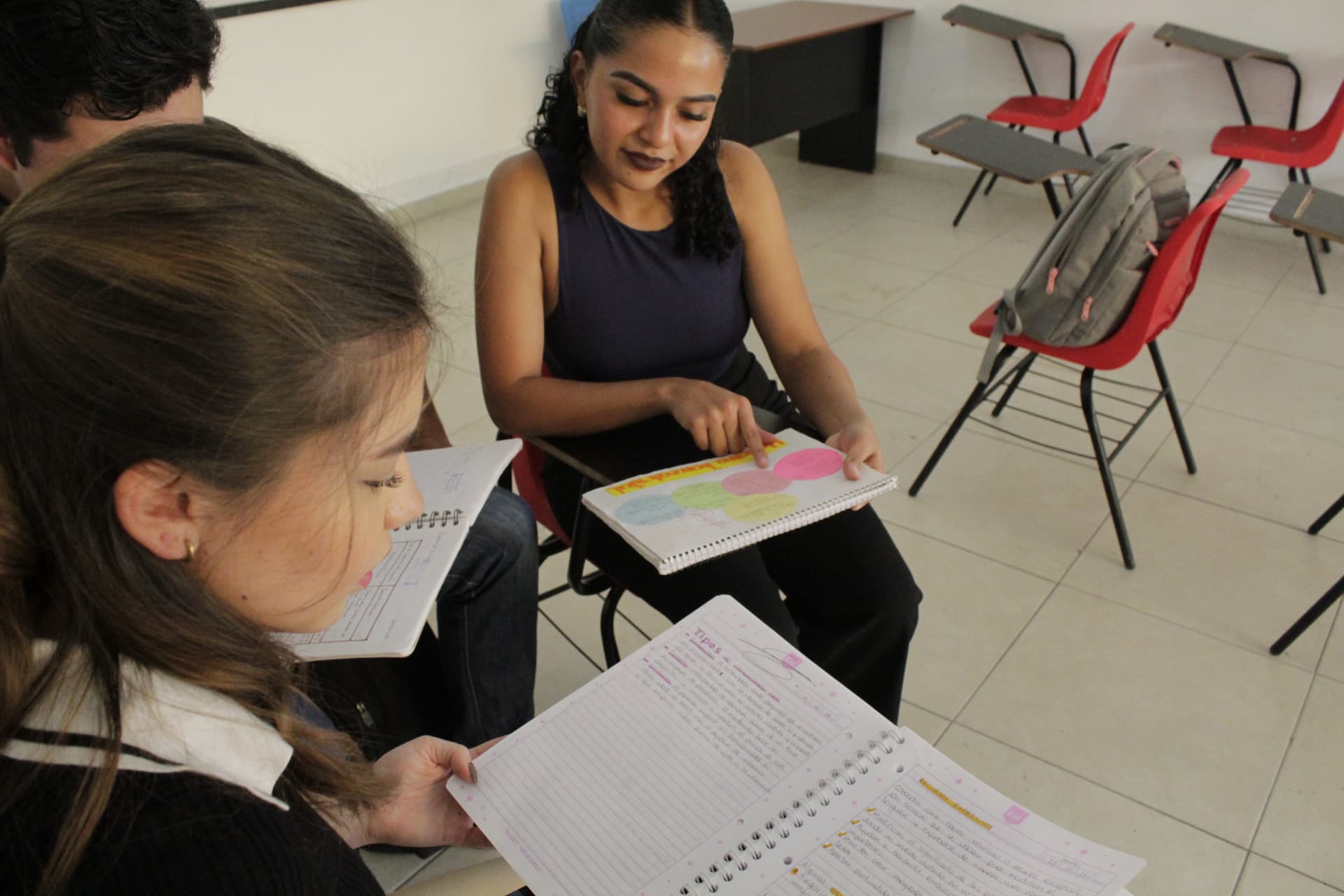 Alumnos de maestría en instalaciones